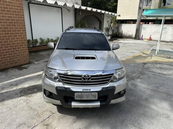 TOYOTA HILUX SW4 3.0 SRV 4X4 16V TURBO INTERCOOLER DIESEL 4P AUTOMÁTICO